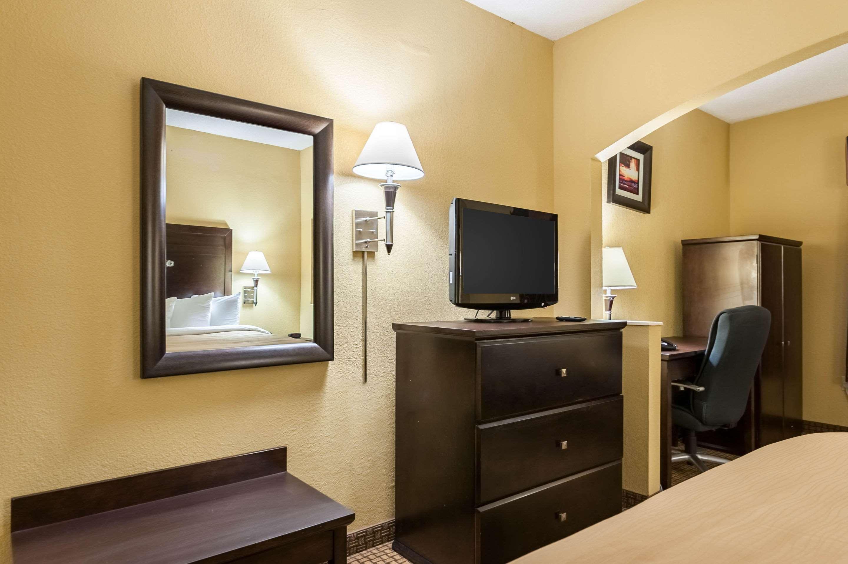 Quality Inn & Suites Лафаєт Екстер'єр фото
