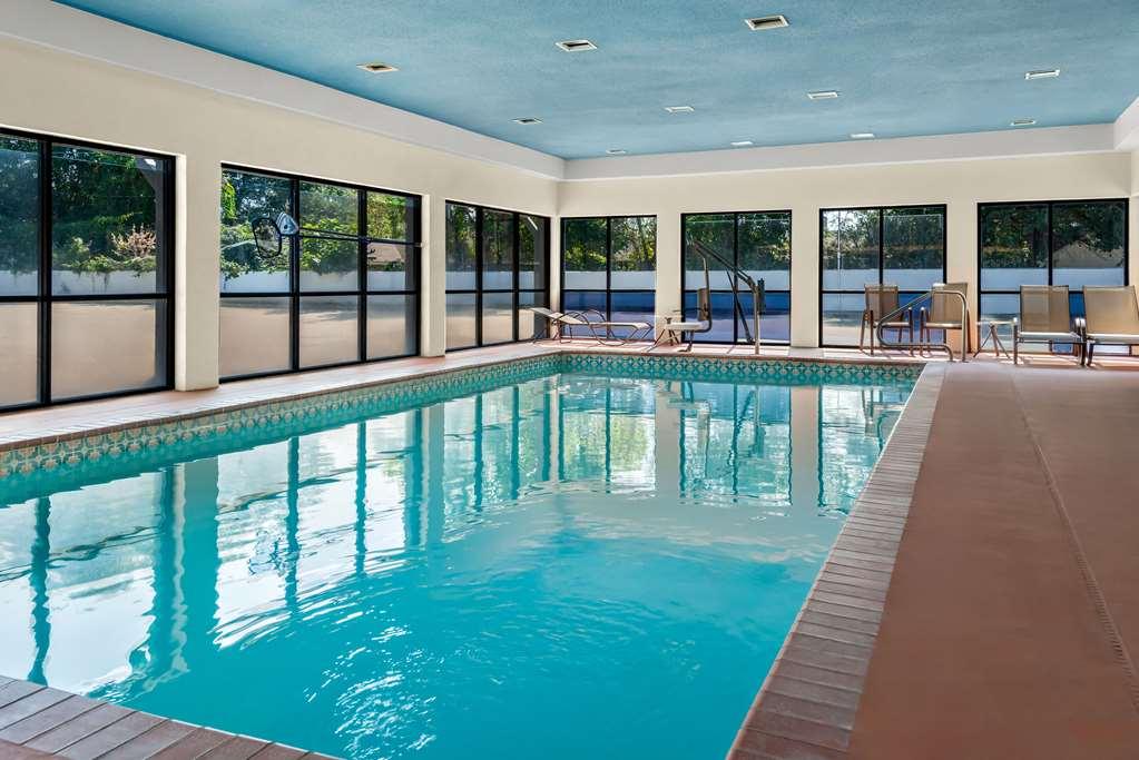 Quality Inn & Suites Лафаєт Зручності фото