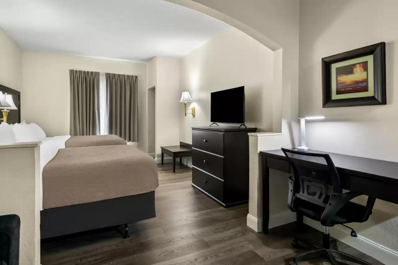 Quality Inn & Suites Лафаєт Екстер'єр фото